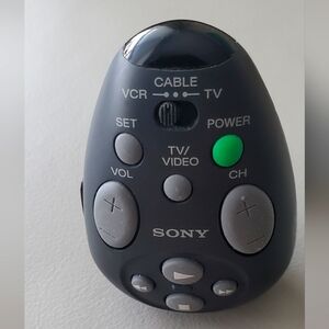 Vintage Sony RM-V30 Cable/ VCR TV Remote